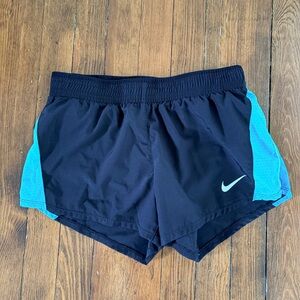 Nike dri fit shorts women’s size small blue and black